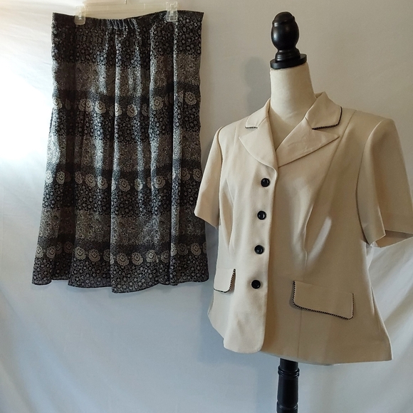 STUDIO I Two Piece Skirt Set Tan/Black Blazer & Floral Skirt set Size 14W - Picture 7 of 15